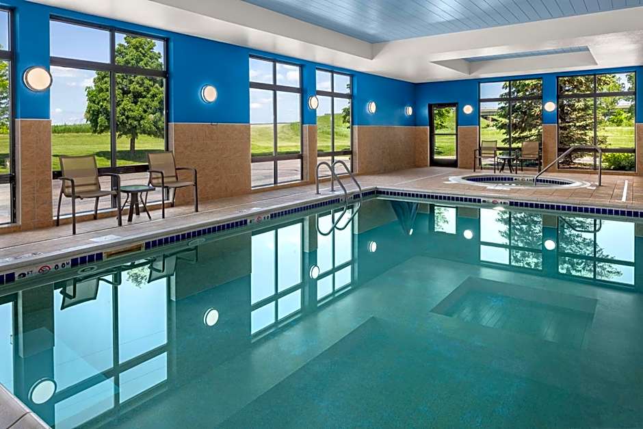 Hampton Inn By Hilton Fairmont