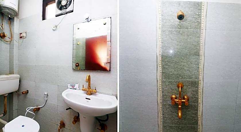 Hotel Gayatri Palace