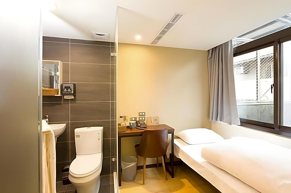 Just Live Inn - Keelung