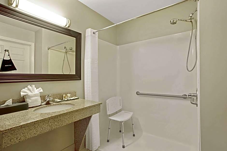 La Quinta Inn & Suites by Wyndham Panama City Beach