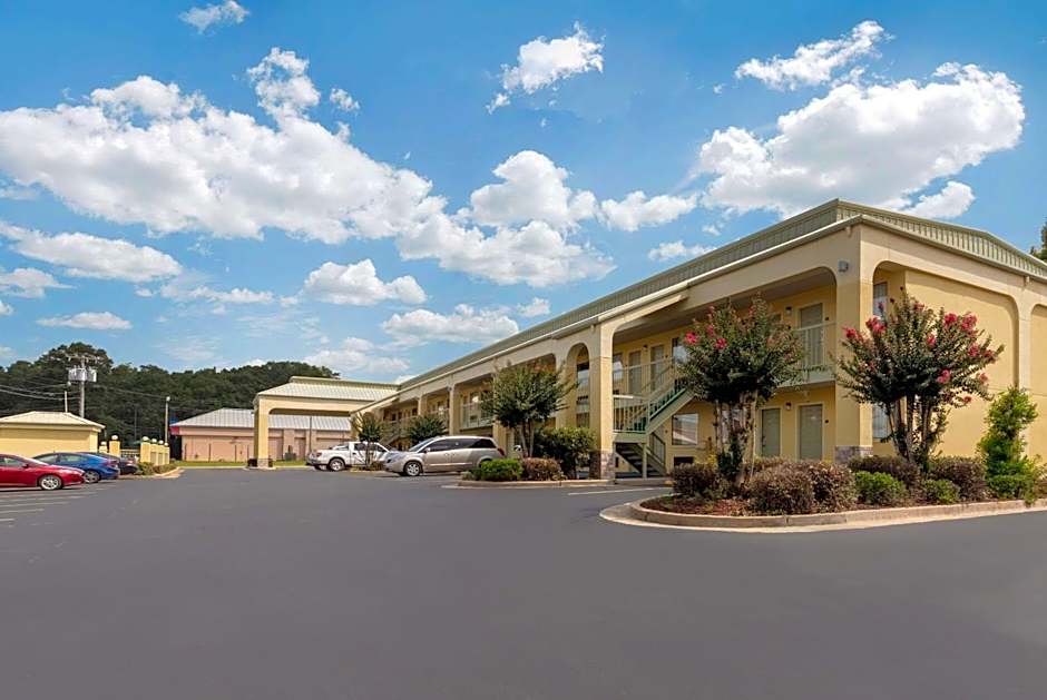 Quality Inn Mccomb