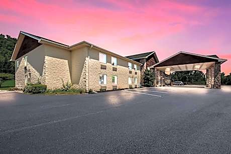 SureStay Plus Hotel by Best Western Berkeley Springs