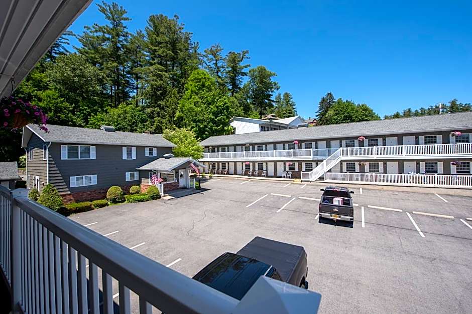 Adirondack Retreat Inn & Suites