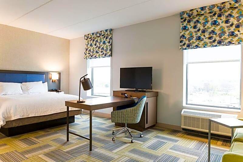 Hampton Inn & Suites Syracuse North Airport Area