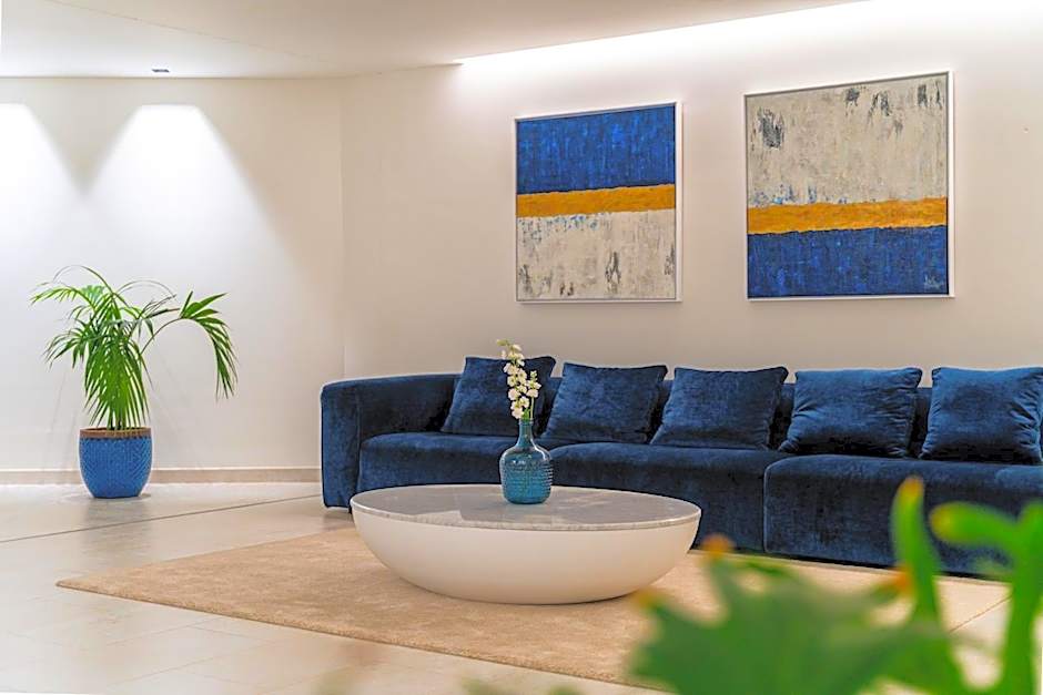 Royal Marina Suites Boutique Hotel