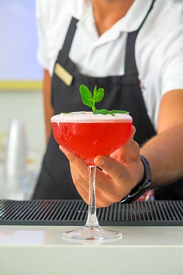 La Benata Beach Hotel