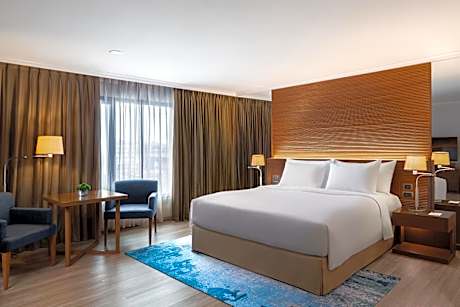 Junior Suite King with Exclusive Benefits