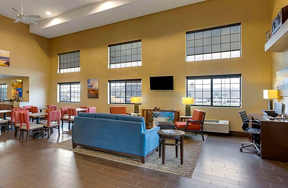Comfort Inn Ludington near US-10