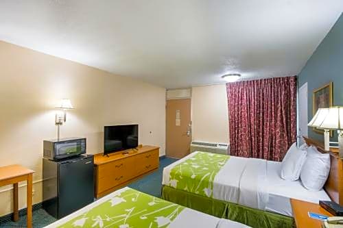 Rodeway Inn and Suites