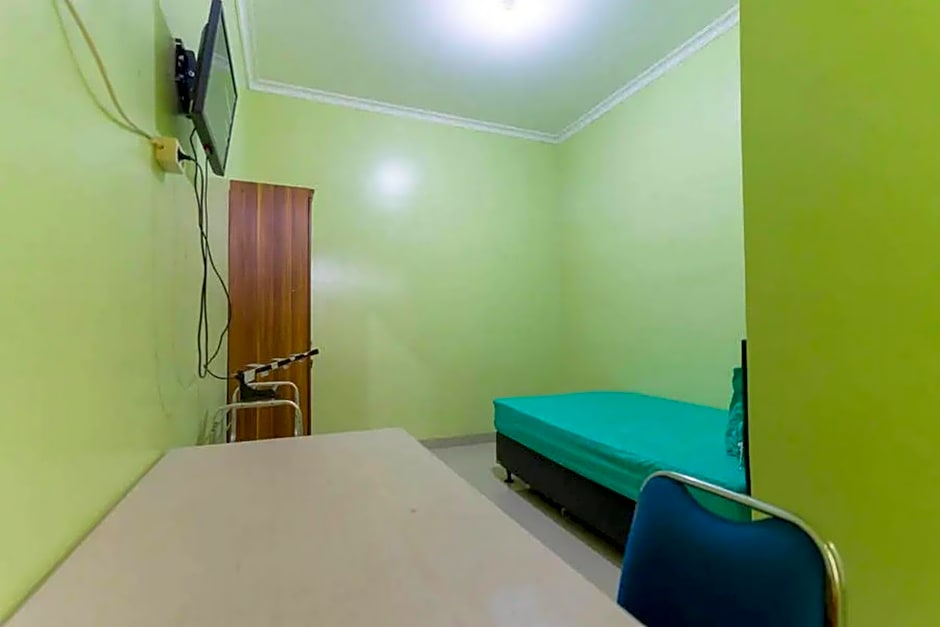 Kostawira Syariah Bintaro Mitra RedDoorz