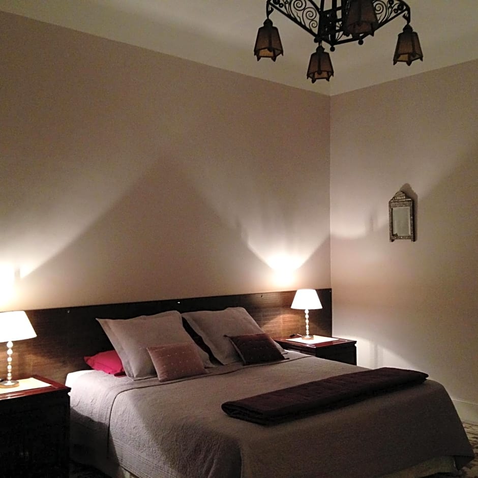 Maison Velvet