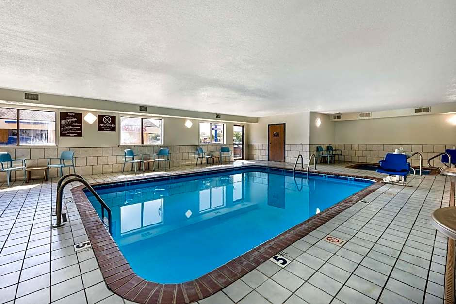 Sleep Inn & Suites Salina I-135