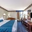 Days Inn & Suites by Wyndham Youngstown / Girard Ohio
