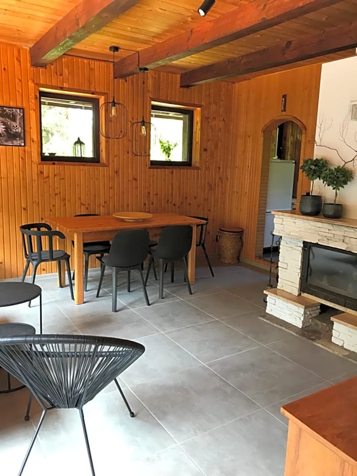 Dom letniskowy POŚRÓD KASZUBSKIEGO LASU