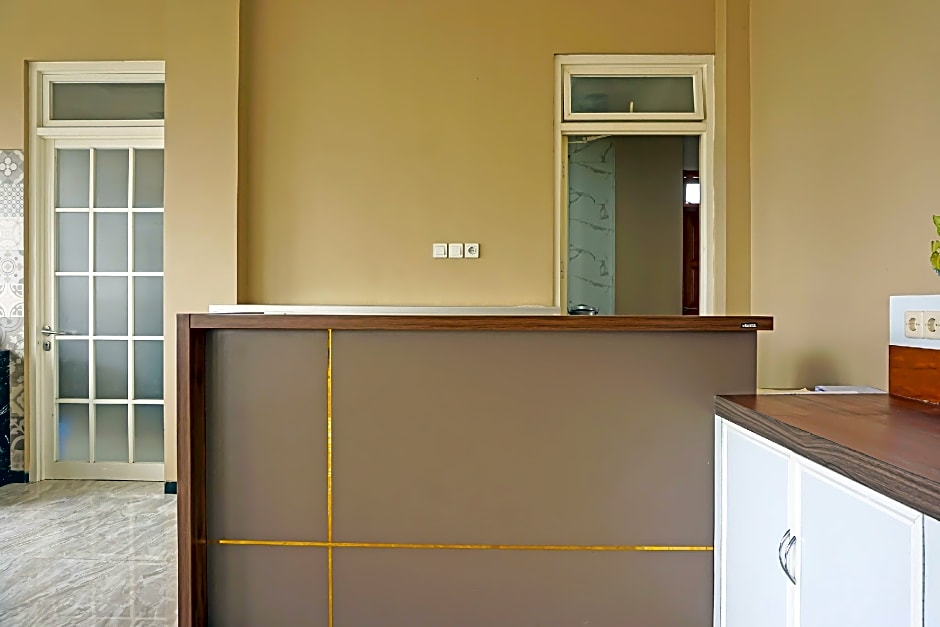 Capital O 92500 Bromo Surya Indah Guest House 1