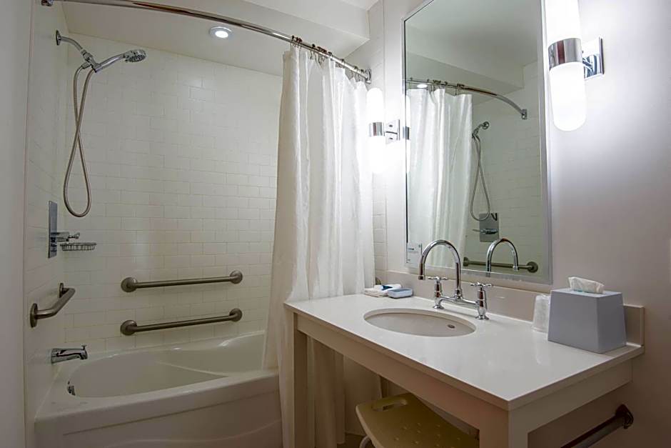 Four Points By Sheraton Saskatoon