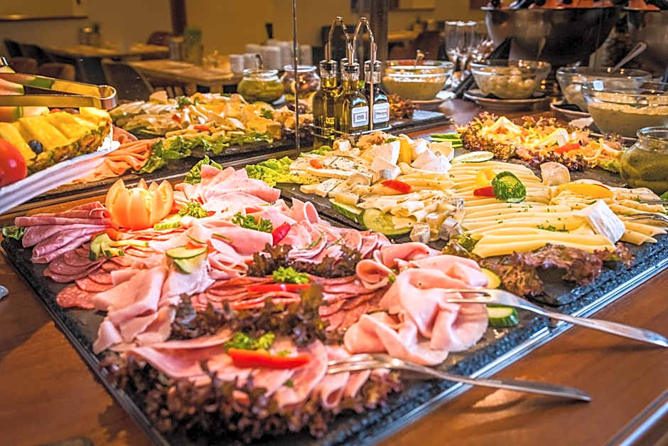 Berghotel Friedrichshöhe - Sauna, Pool & Natur