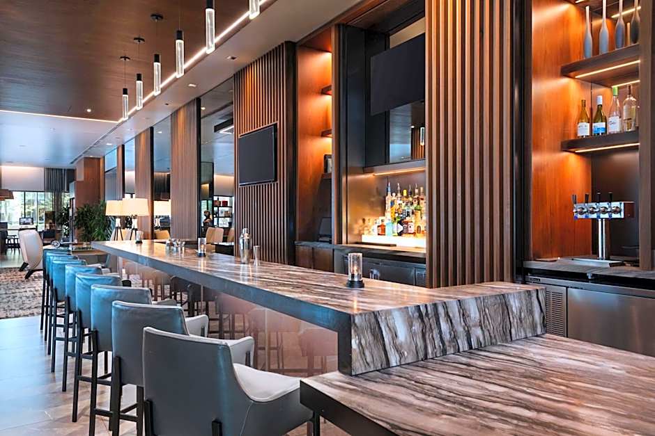 AC Hotel by Marriott Houston Downtown