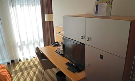 Standard Queen Room