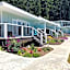 Seafoam Lodge