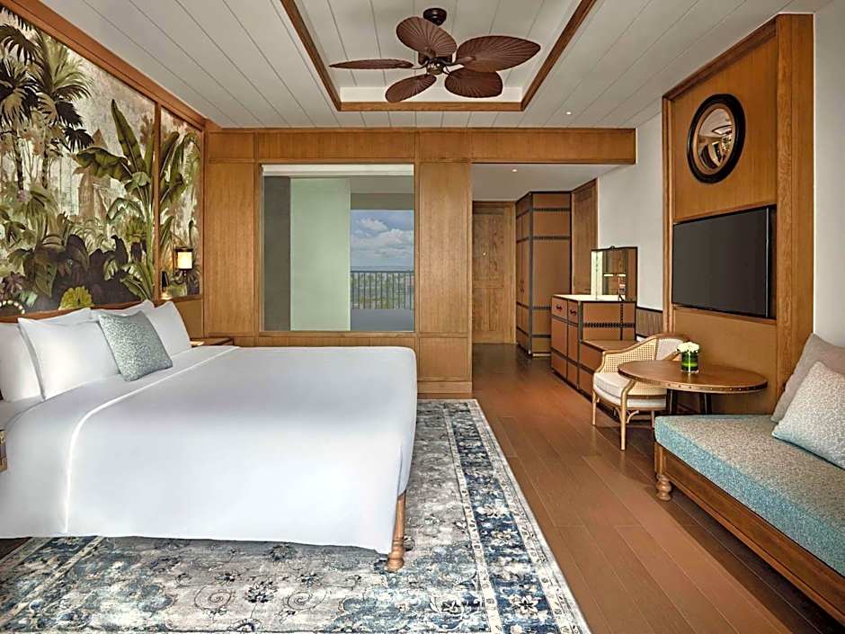 Photo 1 of 6 of Classic 1 King Bed