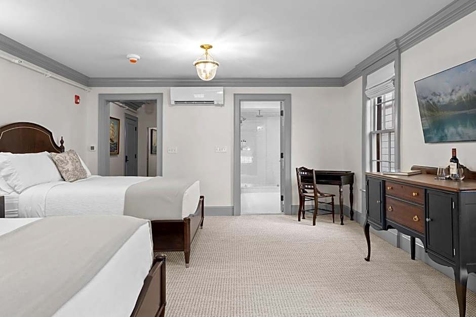 The Davenport Inn