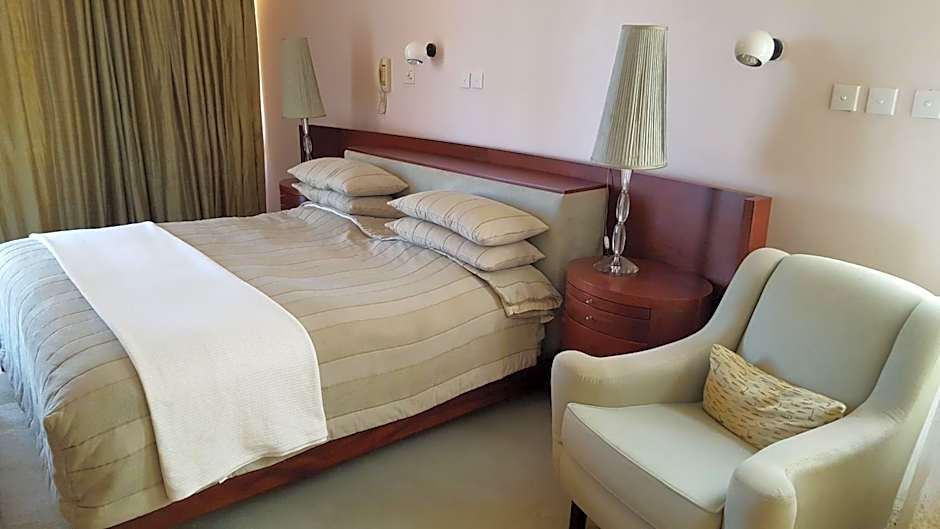 Bokmakierie Country Lodge