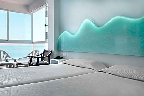 Twin Room with Sea View
