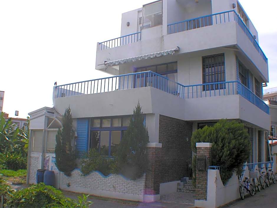 Oia Cafe B&B