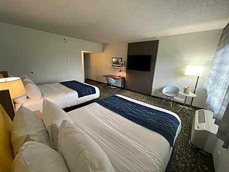 Two Queen Beds