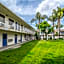 Motel 6-Bakersfield, CA - Airport