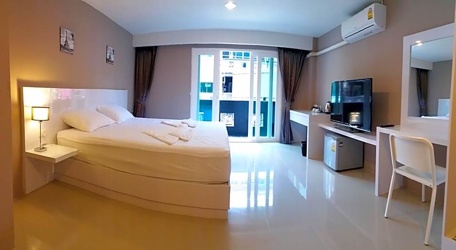 crystal suites pattaya
