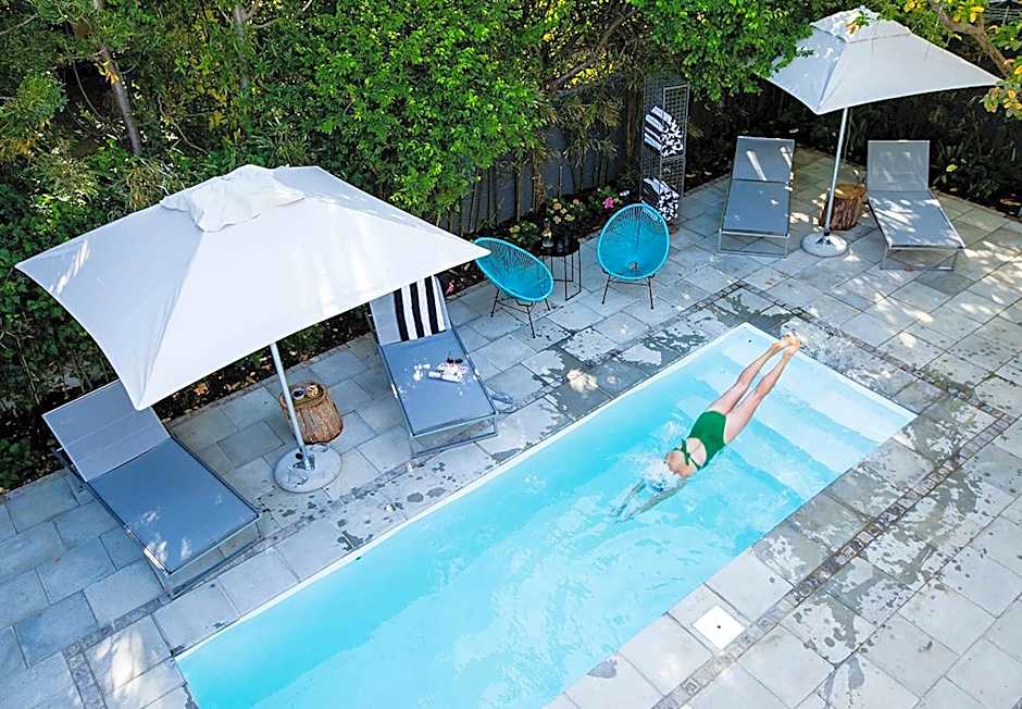 Twice Central Guesthouse