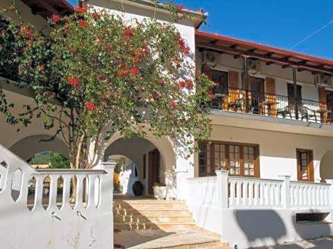 Postman's house — 24 fotoğraftan 1. fotoğraf