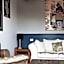 Soprarno Suites