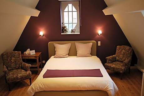 Deluxe Double Room with Shower