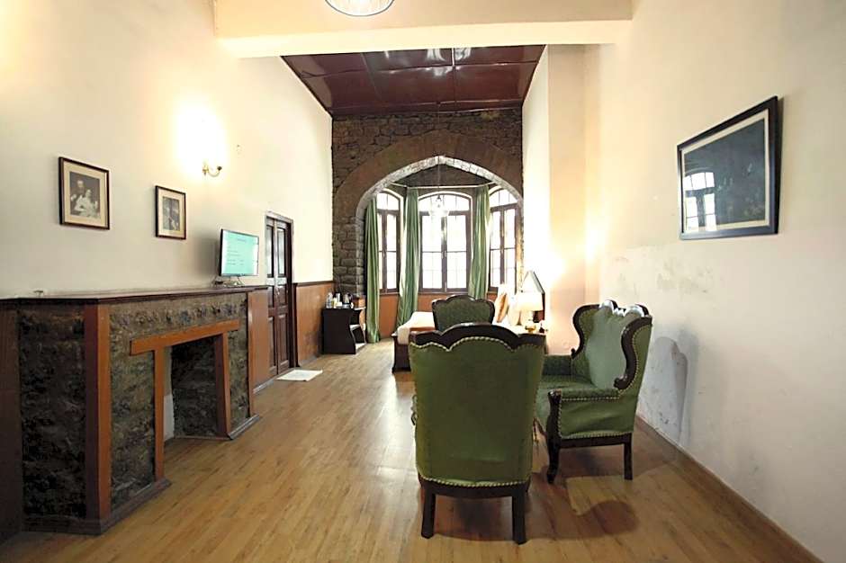 The Palace Belvedere Hotel