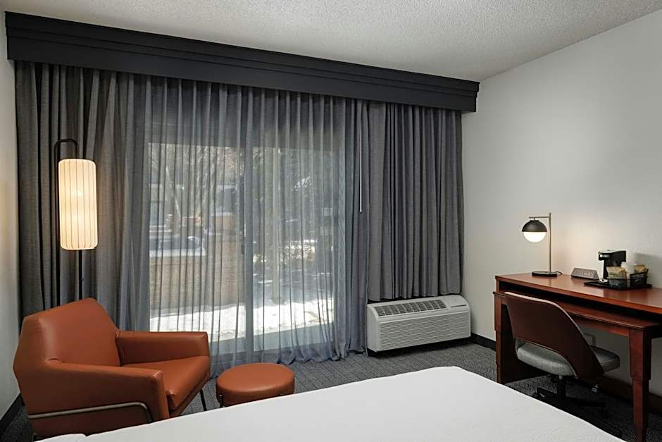 Courtyard by Marriott Denver Central Park