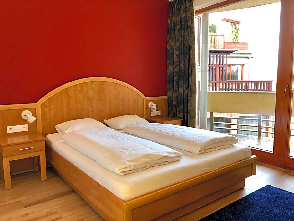 Semiramis Business Hotel