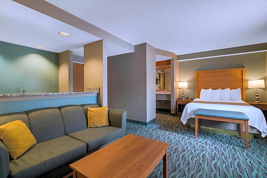 Best Western Plus Executive Court Inn & Conference Center