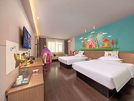 WH - Deluxe Room Twin