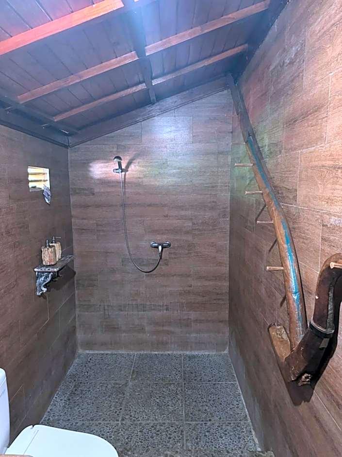 Black Lava Hostel and Lodge