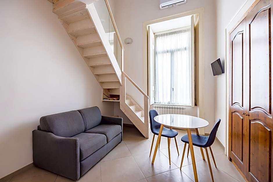 Piano Nobile by Napoliapartments