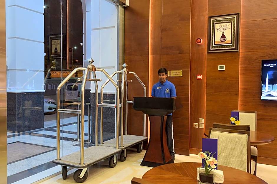 Zaha Al Munawara Hotel