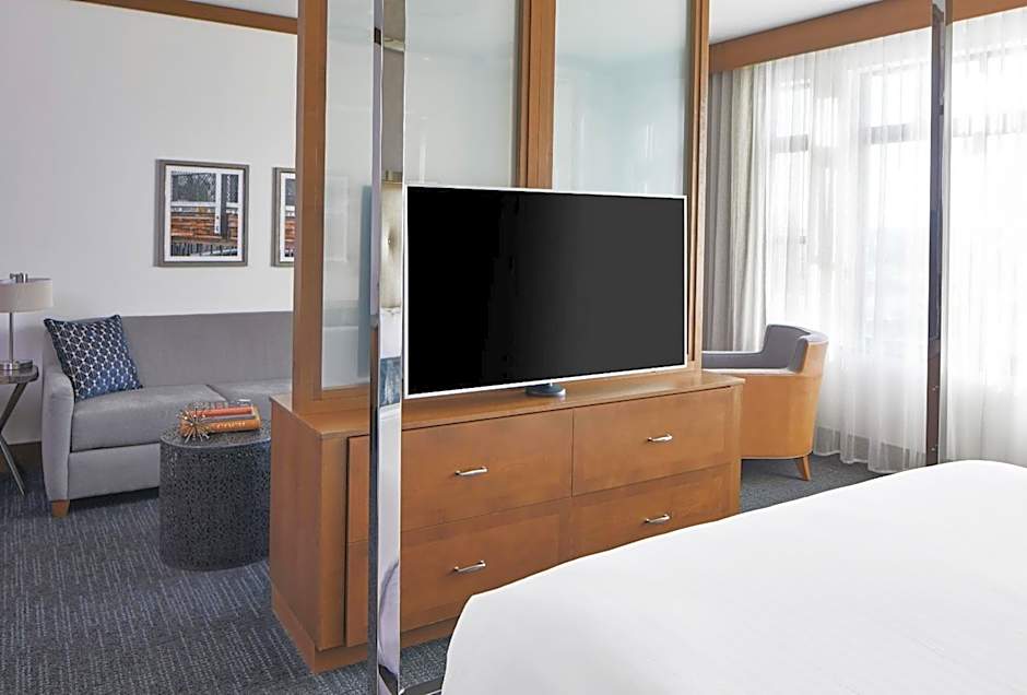 The Hotel Landing
