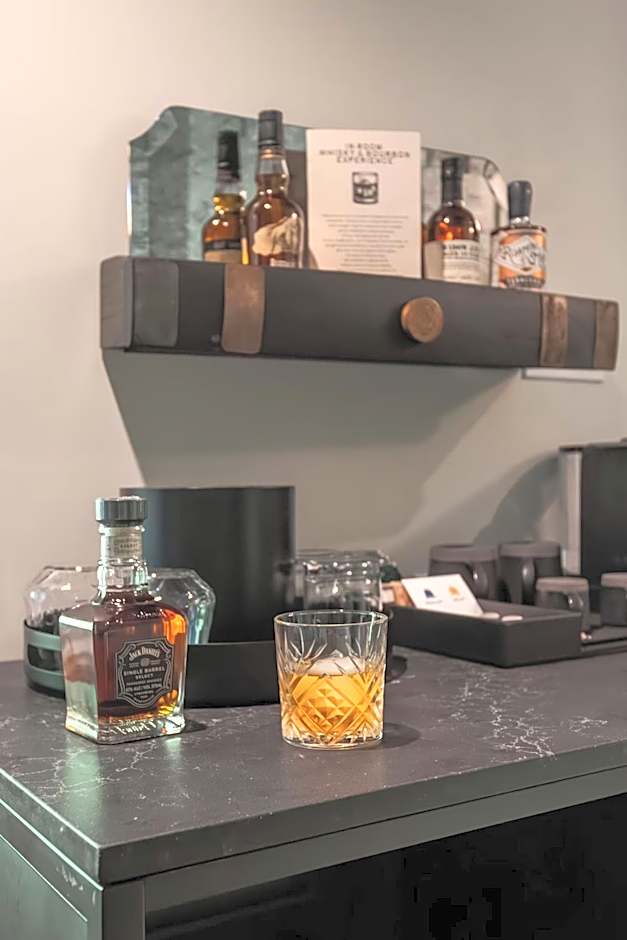 Historic Rocky Waters Inn, A Small Luxury Hotel