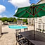 La Quinta Inn & Suites by Wyndham Austin Round Rock