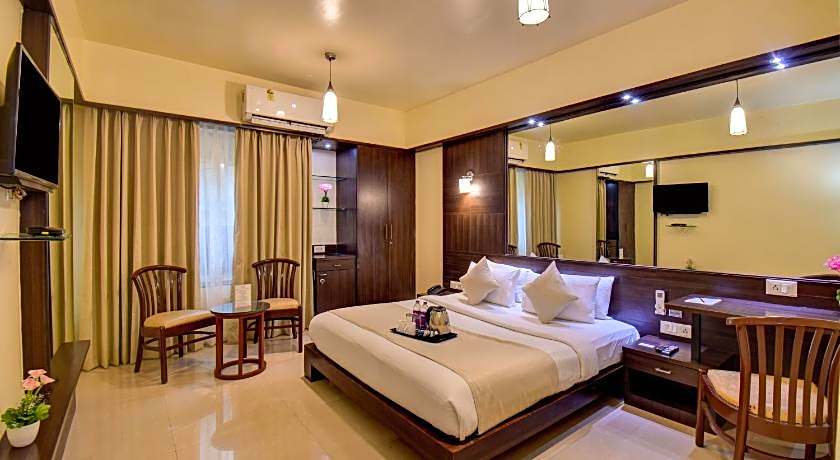 Hotel Lotus Ivy Studios Near Pune Airport