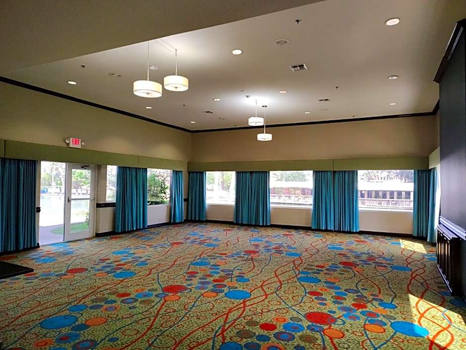 Holiday Inn Express Hotel and Suites Brownsville By IHG