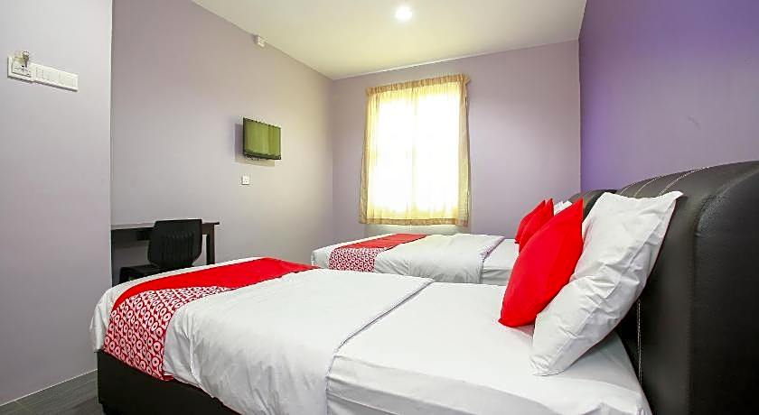 OYO 89332 DE Hotel